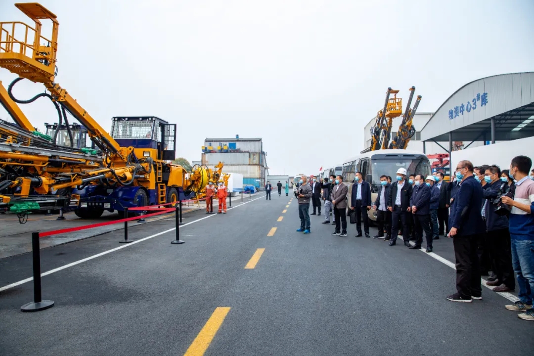 新鄉(xiāng)市委副書記、市長魏建平調(diào)研中鐵裝備設(shè)備公司